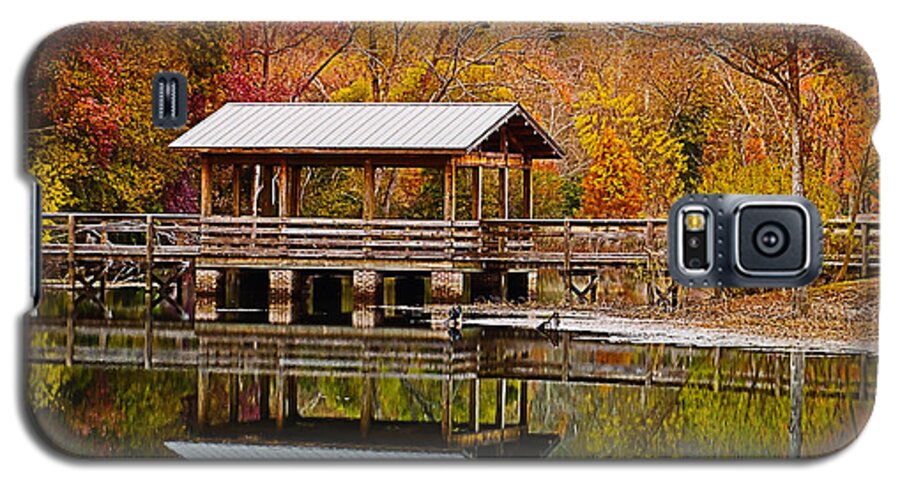 Brick Pond Galaxy S5 Case featuring the photograph Bridge at Brick Pond Park by Bill Barber