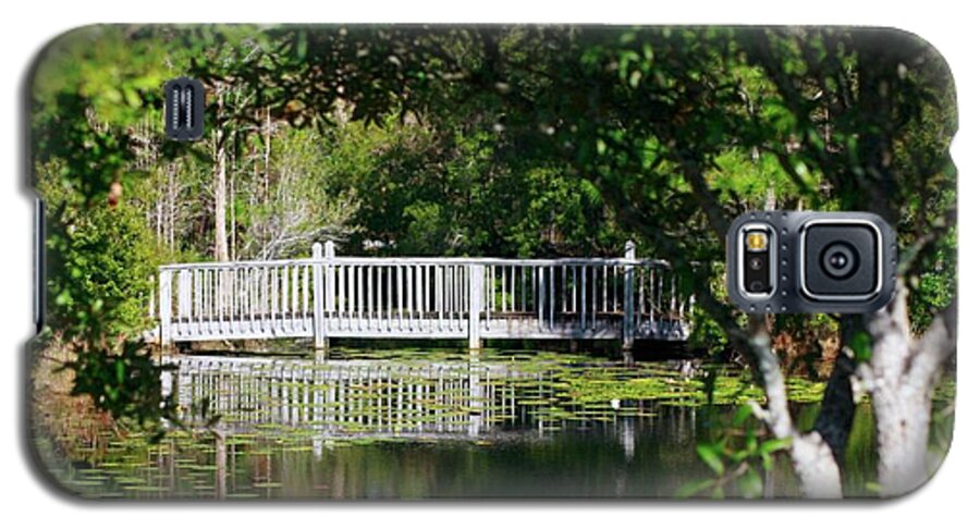 Lillys Galaxy S5 Case featuring the photograph Bridge on Lilly Pond by Lori Mellen-Pagliaro
