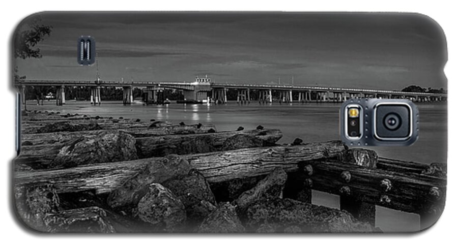 Bridge Galaxy S5 Case featuring the photograph Bridge to Longboat Key in BW by Doug Camara