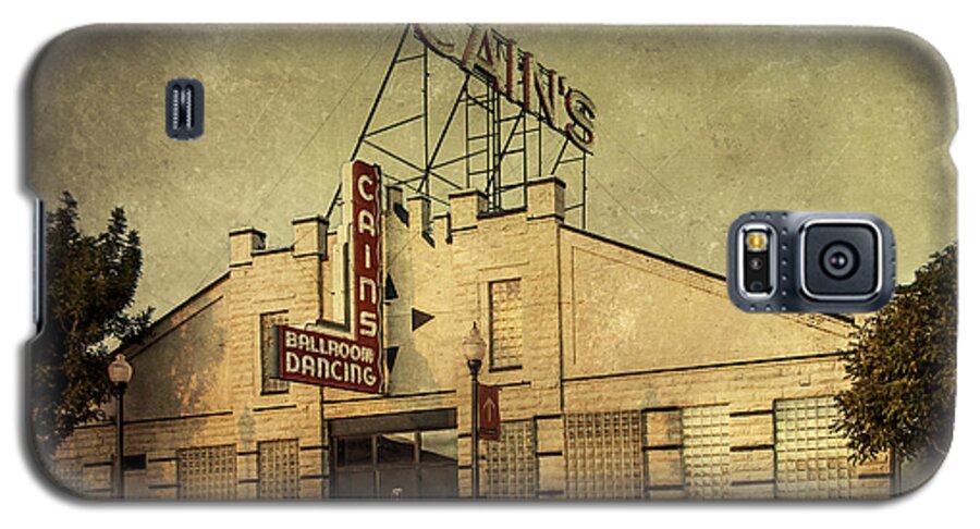 Tulsa Galaxy S5 Case featuring the photograph Cain's Ballroom by Tamyra Ayles