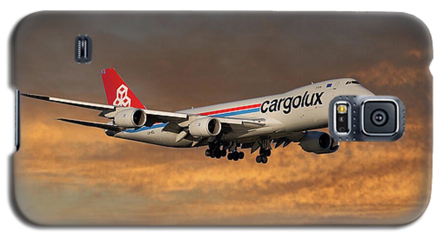 Cargolux Galaxy S5 Case featuring the photograph Cargolux Boeing 747-8R7 3 by Smart Aviation