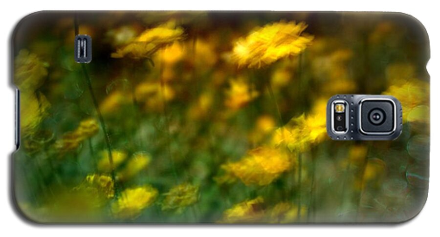 Flowers Galaxy S5 Case featuring the photograph Carry by Mark Ross