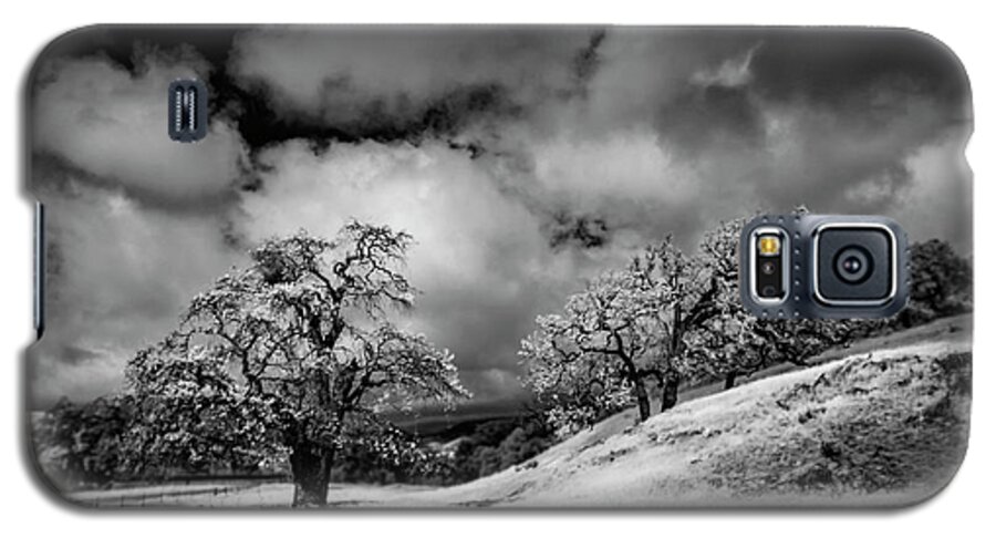 Central Coast. California Galaxy S5 Case featuring the photograph Central California Ranch by Sean Foster