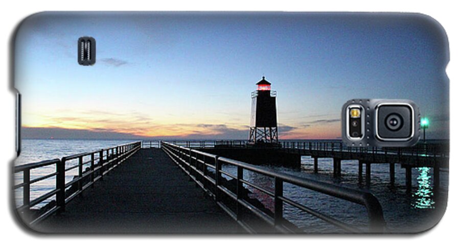 Charlevoix Galaxy S5 Case featuring the photograph Charlevoix Light Tower by Laura Kinker