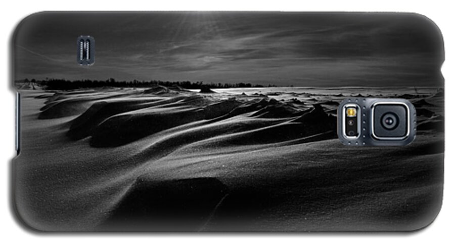 Sky Framed Prints Galaxy S5 Case featuring the photograph Chills Of Comfort by J C