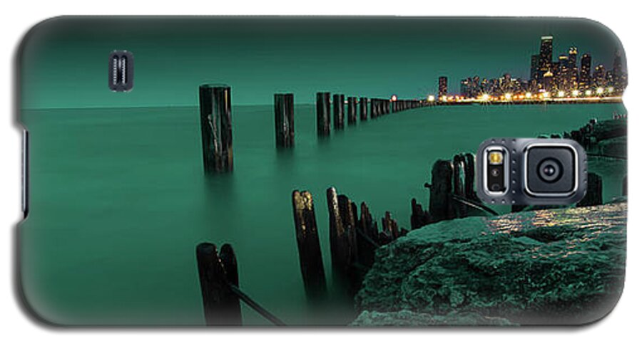 Chicago Galaxy S5 Case featuring the photograph Chilly Chicago by Dillon Kalkhurst