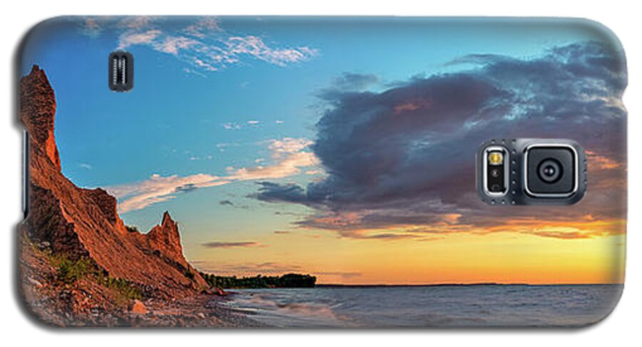 Chimney Bluffs Galaxy S5 Case featuring the photograph Chimney Bluffs by Mark Papke