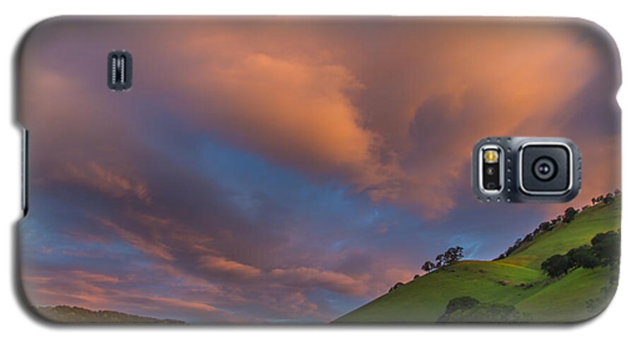 Landscape Galaxy S5 Case featuring the photograph Clouds Above Round Valley at Sunrise by Marc Crumpler