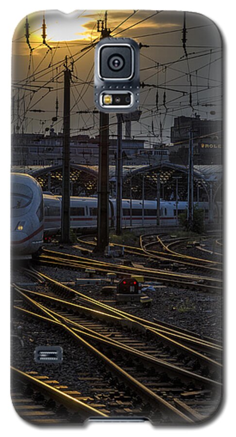 Deutsche Galaxy S5 Case featuring the photograph Cologne Central Station by Pablo Lopez