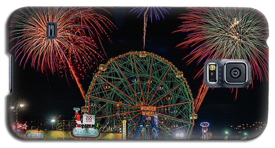 Night Shot Galaxy S5 Case featuring the photograph Coney Island At Night Fantasy by Chris Lord