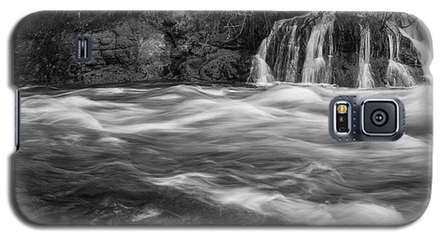 Photography Galaxy S5 Case featuring the photograph Convergence BW by Steven Clark