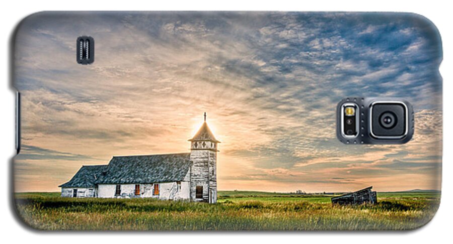 Buildings Galaxy S5 Case featuring the photograph Country Church Sunrise by Rikk Flohr