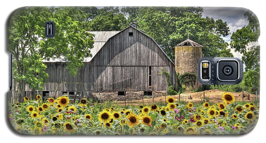 Barn Galaxy S5 Case featuring the photograph Country Sunflowers by Lori Deiter