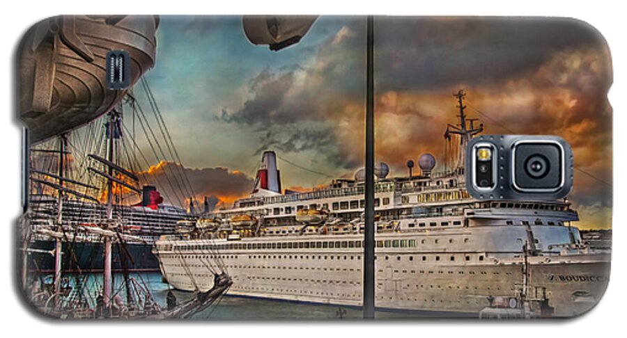 Cruise Galaxy S5 Case featuring the photograph Cruise Port by Hanny Heim
