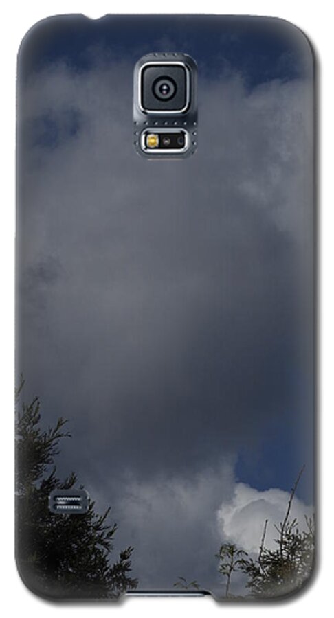 Clouds Galaxy S5 Case featuring the photograph Cumulus 4 by Richard Thomas