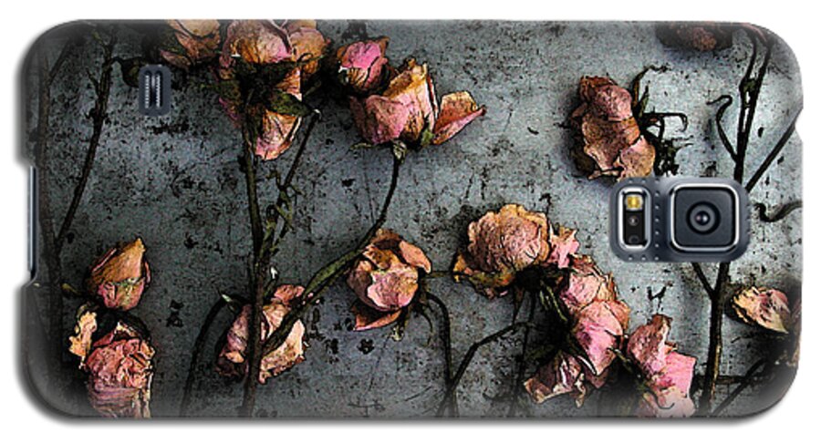 Flower Galaxy S5 Case featuring the photograph Dead Roses 5 by Kathi Shotwell