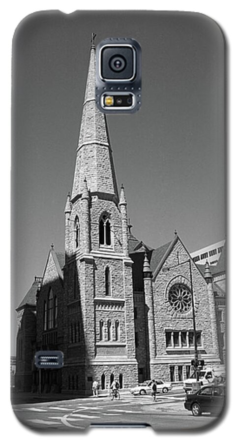 16th Galaxy S5 Case featuring the photograph Denver Downtown Church BW by Frank Romeo