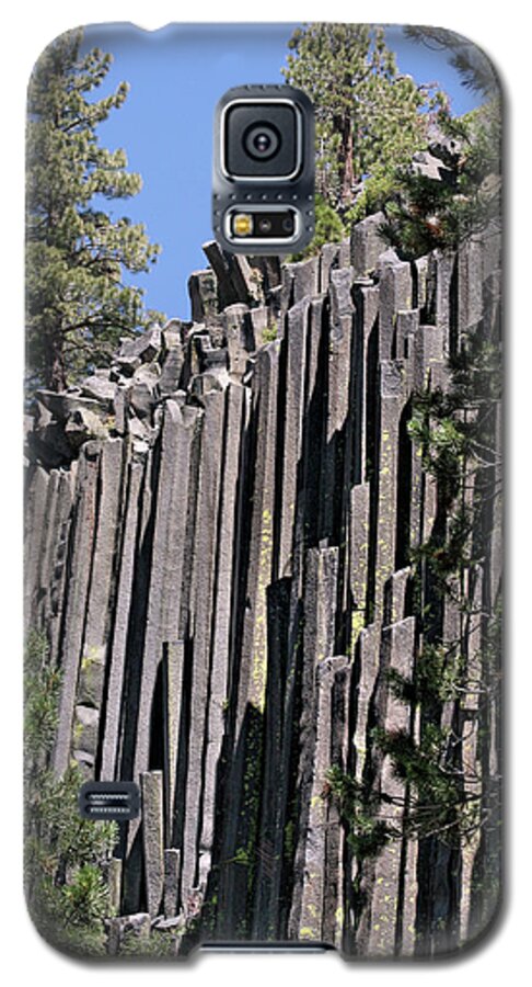 Devils Postpile Galaxy S5 Case featuring the photograph Devils Postpile National Monument - Mammoth Lakes - east California by Alexandra Till