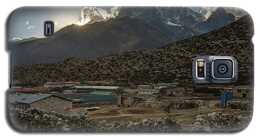 Everest Galaxy S5 Case featuring the photograph Dingboche Evening Sunrays by Mike Reid