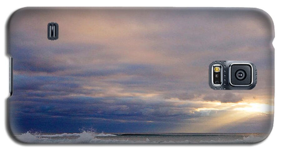 Sunrise Galaxy S5 Case featuring the photograph Dramatic Wave Sunrise by Lawrence S Richardson Jr