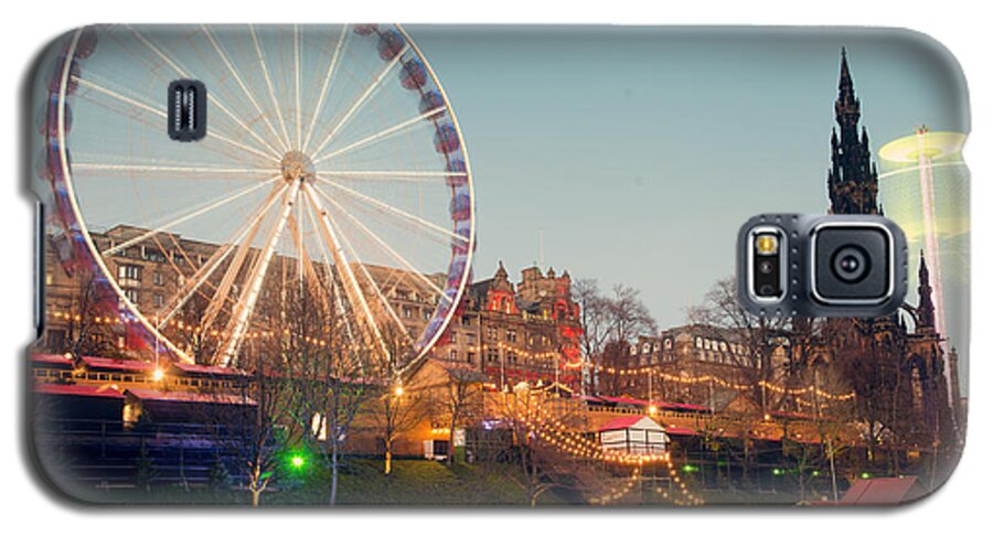 Edinburgh Galaxy S5 Case featuring the photograph Edinburgh and the Big Wheel by Ray Devlin