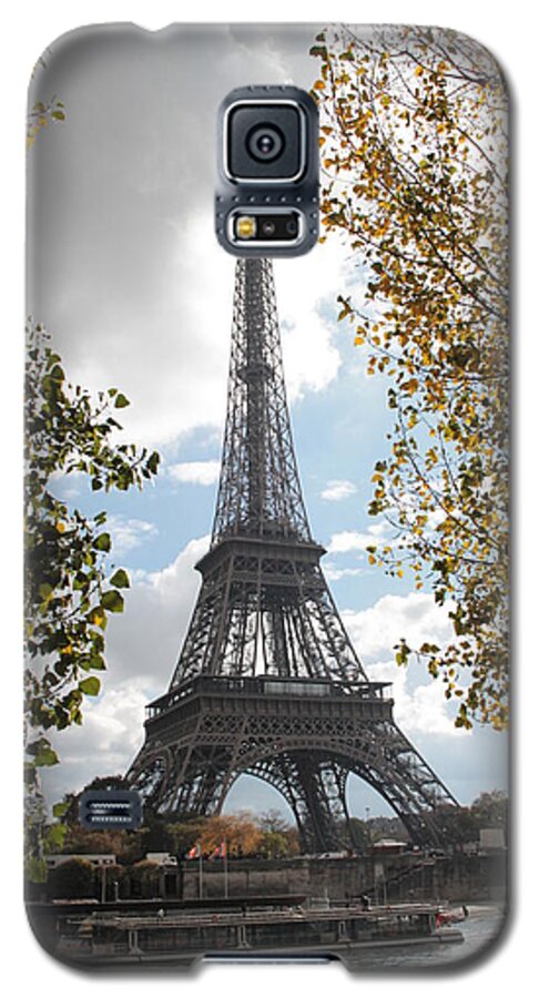 Eiffel Tower Galaxy S5 Case featuring the photograph Eiffel from Avenue de New York by Christopher J Kirby