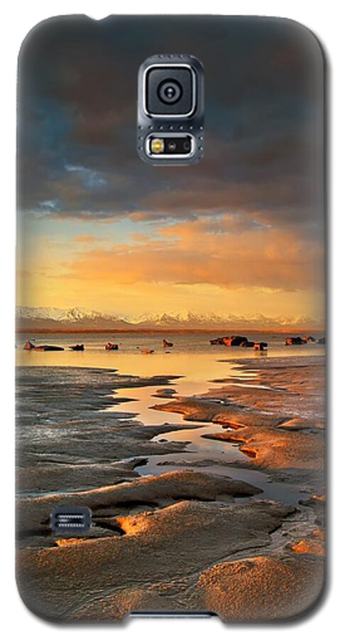 Alaska Galaxy S5 Case featuring the photograph Einbahnstrasse by Ed Boudreau