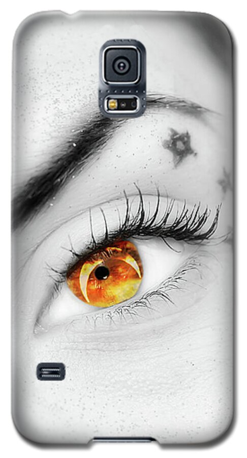 Photography Galaxy S5 Case featuring the photograph Eclipse and Lashes by Scott Cordell