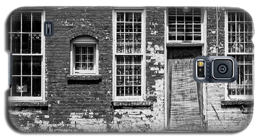 Christopher Holmes Photography Galaxy S5 Case featuring the photograph Enough Windows - BW by Christopher Holmes