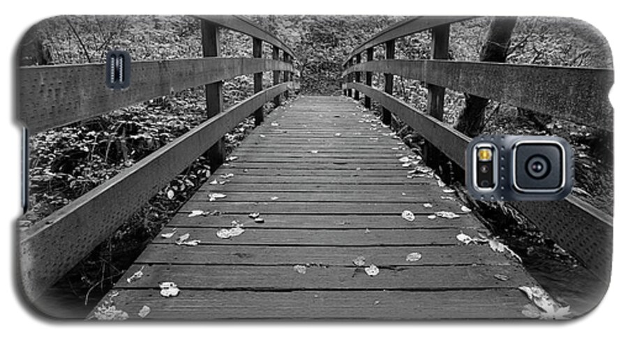 Bridge Galaxy S5 Case featuring the photograph Fall In Oregon BW by Jonathan Davison
