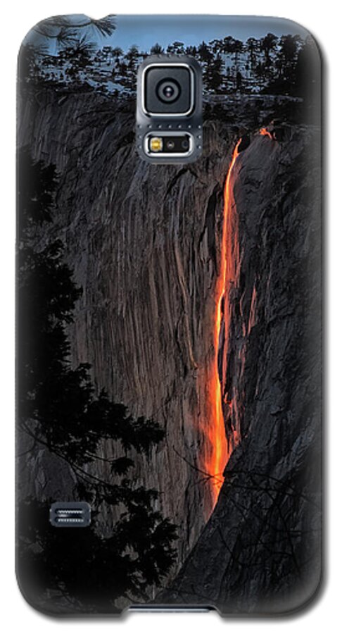 2016 Galaxy S5 Case featuring the photograph Fire Fall by Edgars Erglis