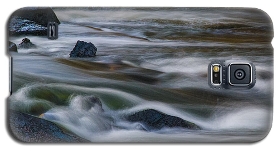 Fluid Motion Galaxy S5 Case featuring the photograph Fluid Motion by Steven Richardson