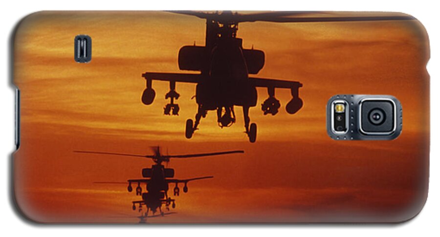 Sky Galaxy S5 Case featuring the photograph Four Ah-64 Apache Anti-armor by Stocktrek Images