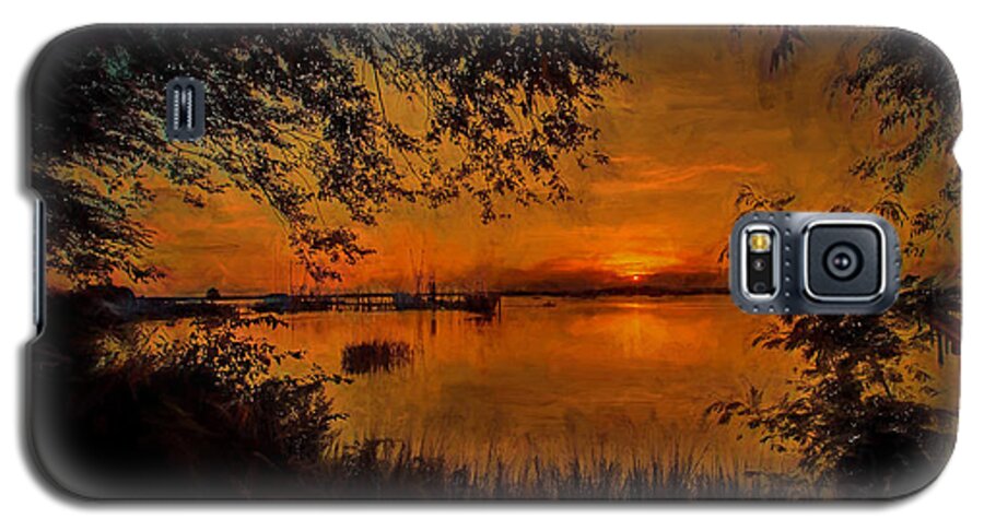 Art Prints Galaxy S5 Case featuring the photograph Framed Sunset by Dave Bosse