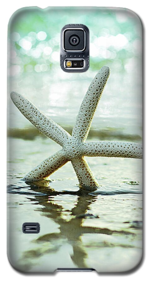 Seastar Galaxy S5 Case featuring the photograph Get Your Feet Wet by Laura Fasulo