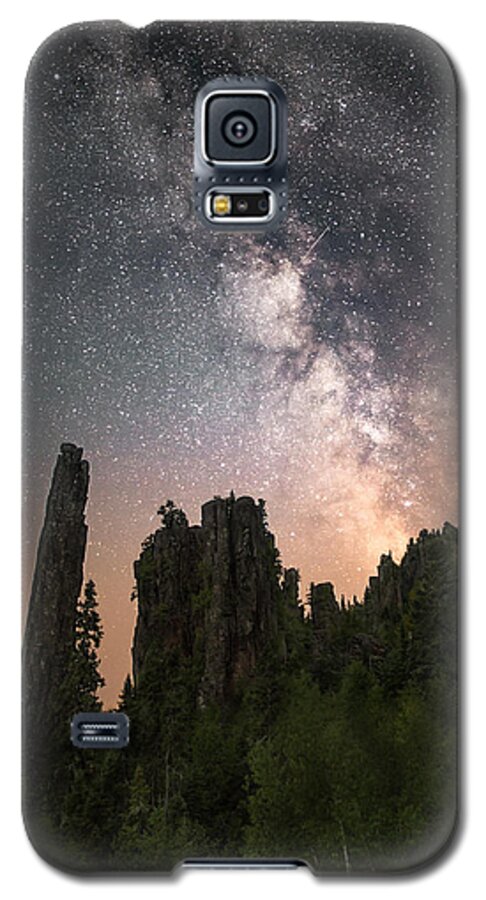 Astrophotography Galaxy S5 Case featuring the photograph Glowing Horizon by Jakub Sisak