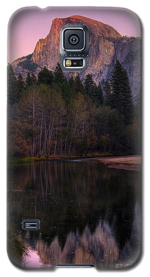 Yosemite Galaxy S5 Case featuring the photograph Half Dome at Dusk by Alex Morales