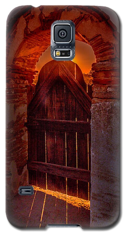 Mission Galaxy S5 Case featuring the photograph Heaven's Gate by Tim Bryan