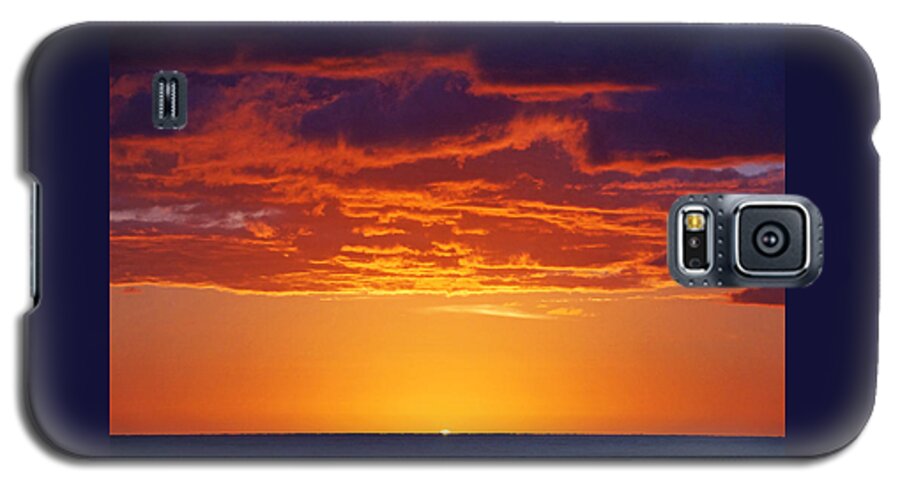 Sunrise Galaxy S5 Case featuring the photograph Here Comes The Sun by Lawrence S Richardson Jr