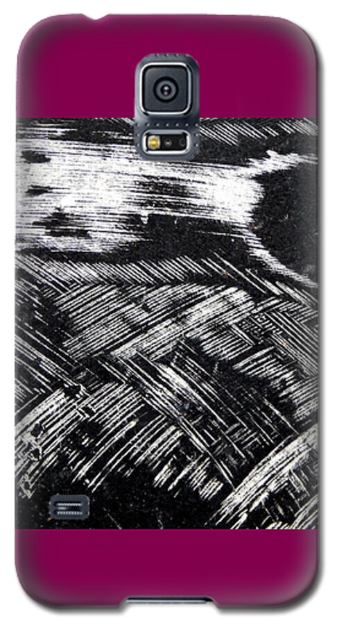 Black And White Photograph .not Manipulated Except To Become Black And White .very Dramatic Galaxy S5 Case featuring the photograph Hog Fish Float One by Priscilla Batzell Expressionist Art Studio Gallery