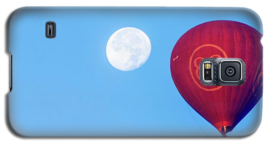 Travel Galaxy S5 Case featuring the photograph Hot air balloon and moon by Pradeep Raja Prints