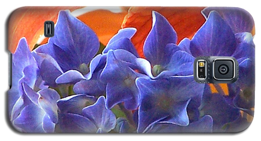 Hyacinth Galaxy S5 Case featuring the photograph Hyacinth With Flames by Steven Huszar