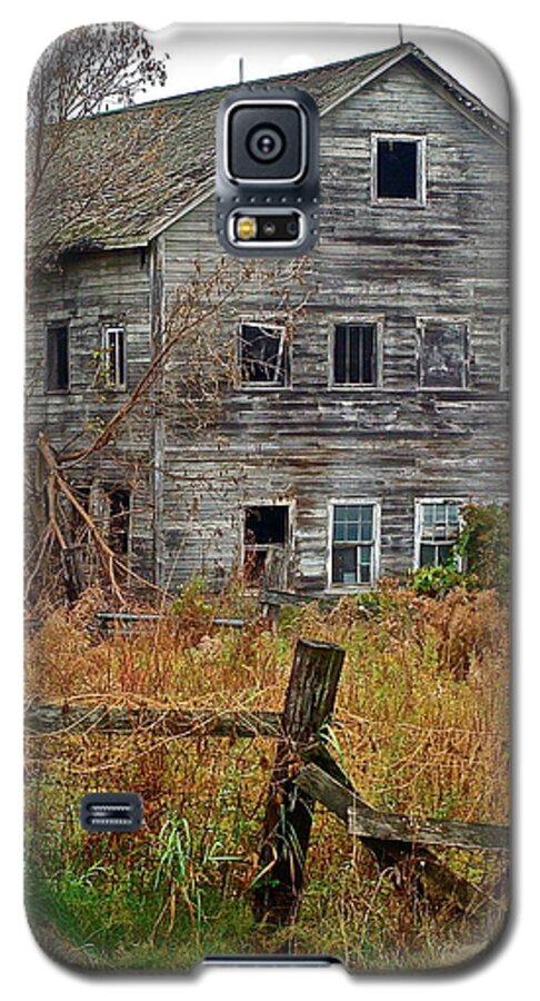 Country Galaxy S5 Case featuring the photograph If It Could Talk by Diana Hatcher