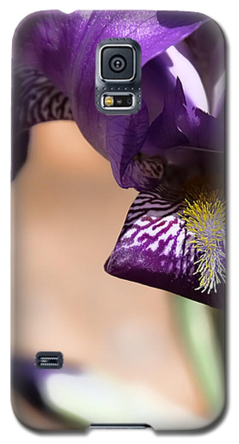 Iris Galaxy S5 Case featuring the photograph Iris gemanica by Patricia Montgomery
