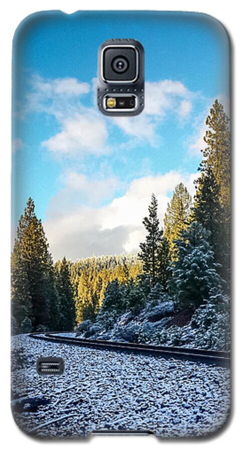 November Galaxy S5 Case featuring the photograph Kkkold 17 Degrees by Jan Davies