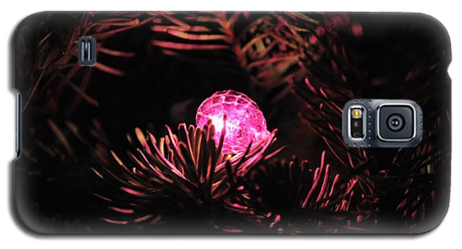 Bulb Galaxy S5 Case featuring the photograph Light by Bridgette Gomes
