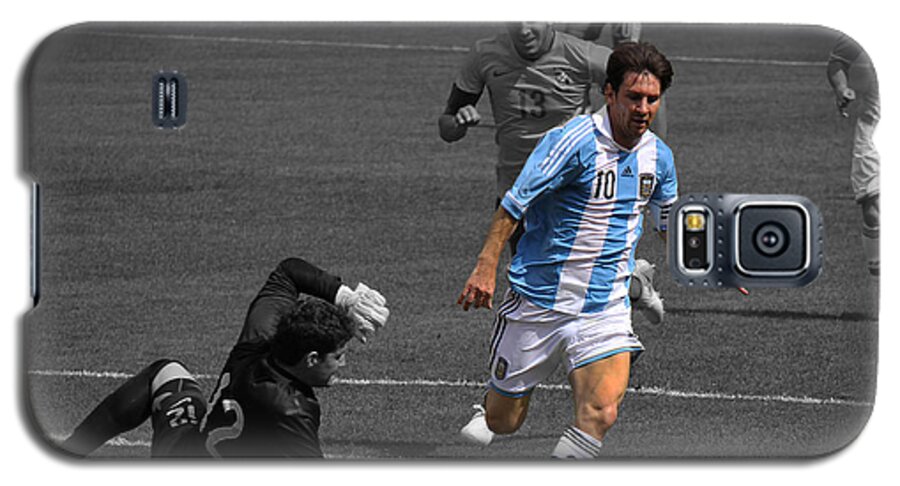 David And Goliath Lionel Messi And Neymar Junior Galaxy S5 Case featuring the photograph Lionel Messi the King by Lee Dos Santos
