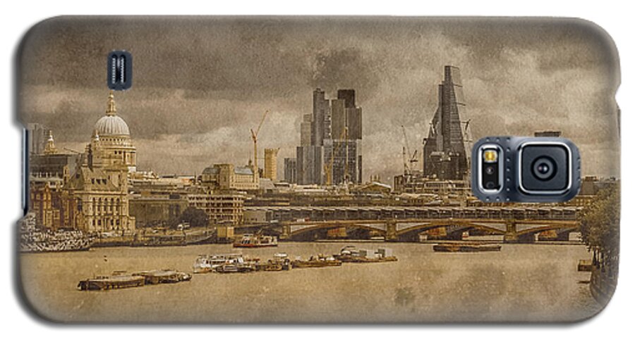 122_leadenhall_street Galaxy S5 Case featuring the photograph London, England - London Skyline East by Mark Forte