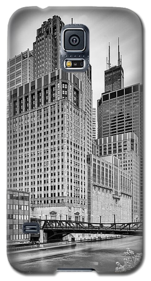 Windy Galaxy S5 Case featuring the photograph Long exposure Image of Chicago River Civic Opera House and top of the Willis Tower - Illinois by Silvio Ligutti