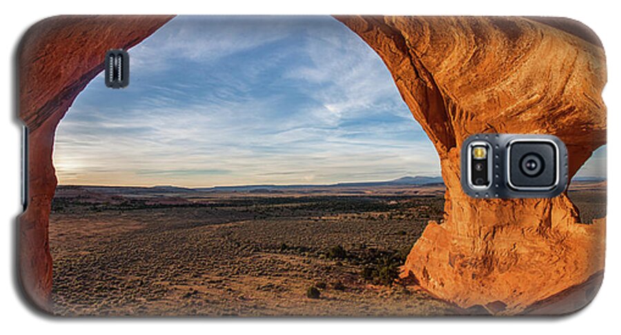 Arch Galaxy S5 Case featuring the photograph Looking Glass Arch by Dan Norris